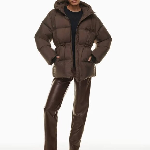 Aritzia THE CHALET PUFFER - Picture 8 of 8
